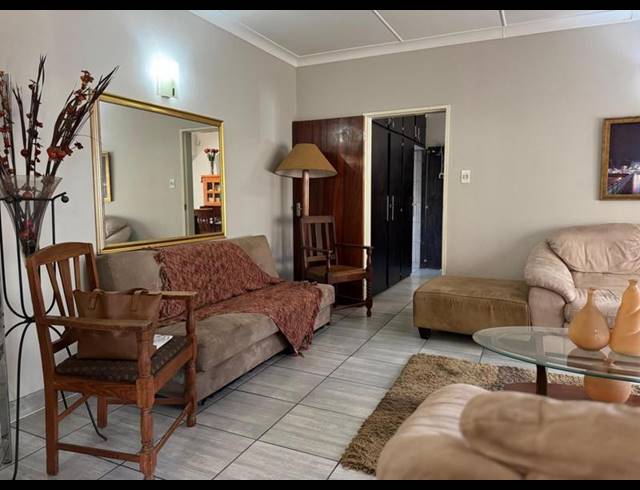 4 BEDROOM HOUSE FOR SALE IN WAVERLEY